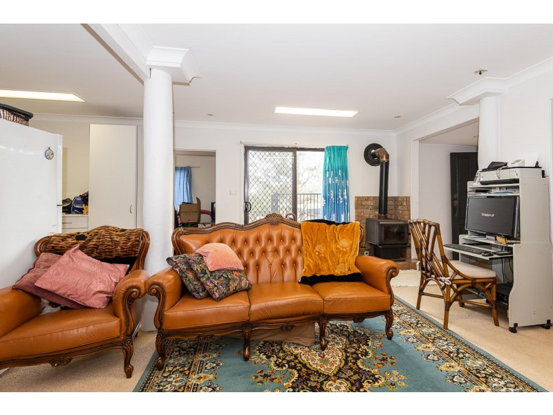 27 Luck Street, Moruya NSW 2537