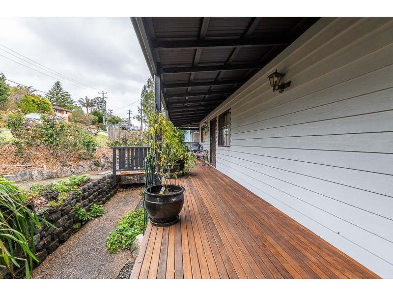 27 Luck Street, Moruya NSW 2537