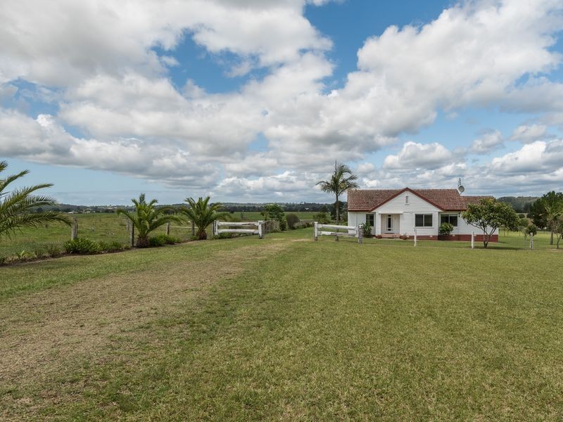 10 Glenduart Grove, Moruya NSW 2537
