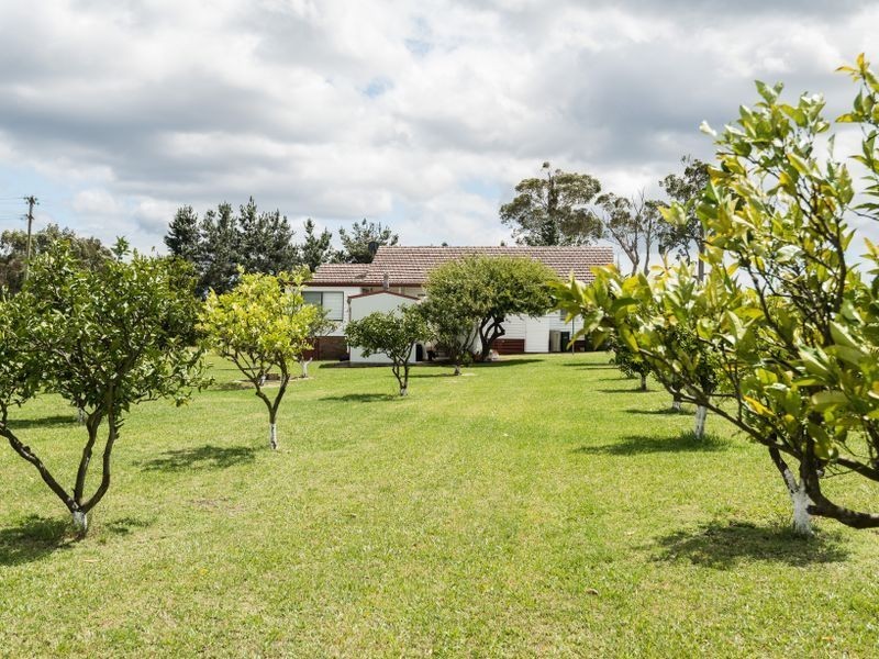 10 Glenduart Grove, Moruya NSW 2537