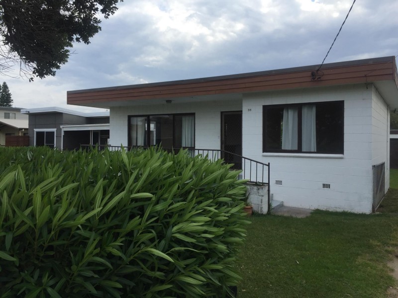 39 Red Hill Parade, Tomakin NSW 2537