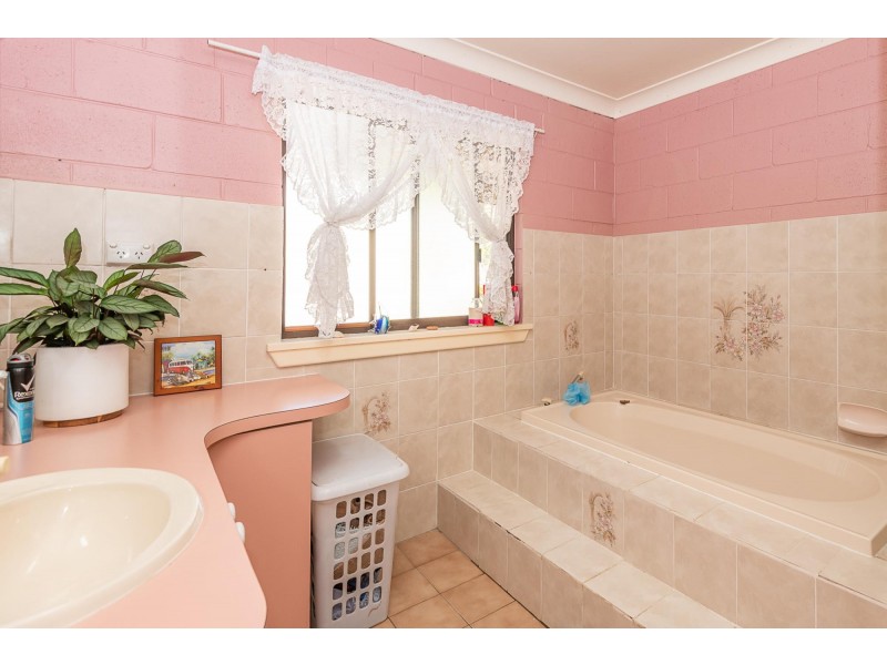 46 Summerhill Road, Moruya NSW 2537
