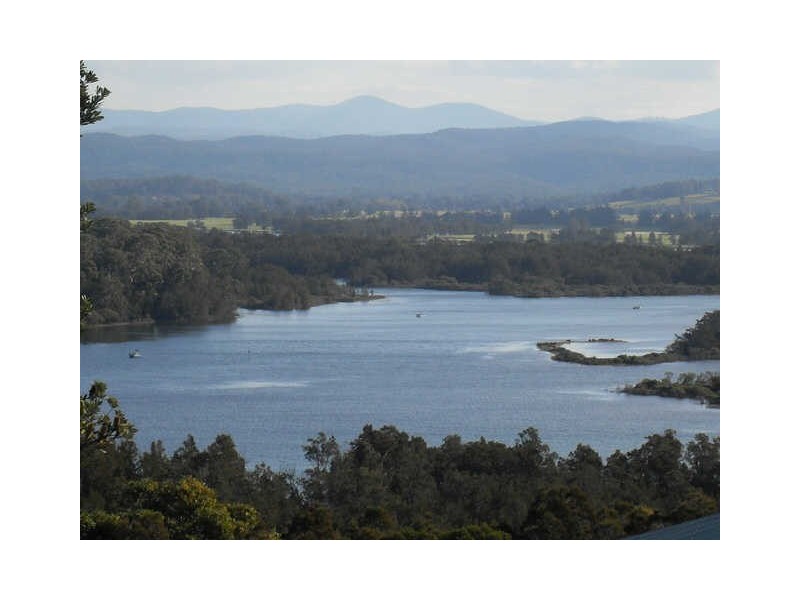 25 Coral Crescent, Tuross Head NSW 2537