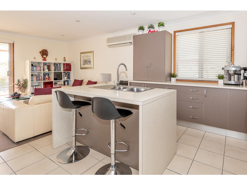2 Headland Grove, Moruya Heads NSW 2537
