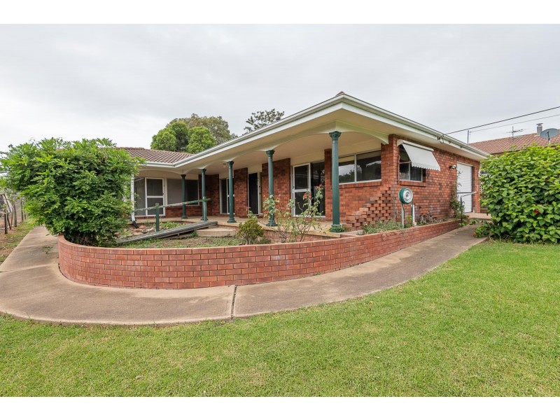 22 Moruya Street, Moruya NSW 2537