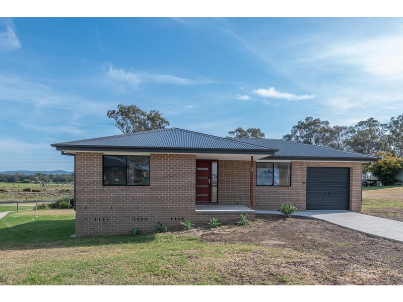 20 Joy Place, Moruya NSW 2537