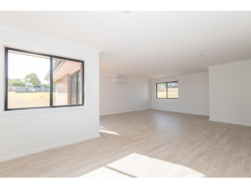 20 Joy Place, Moruya NSW 2537