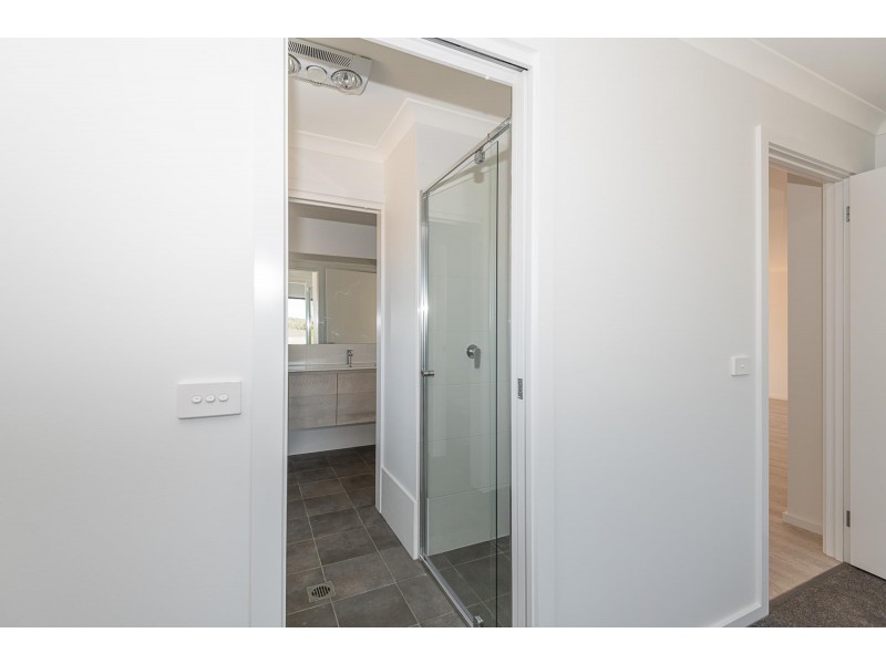 20 Joy Place, Moruya NSW 2537