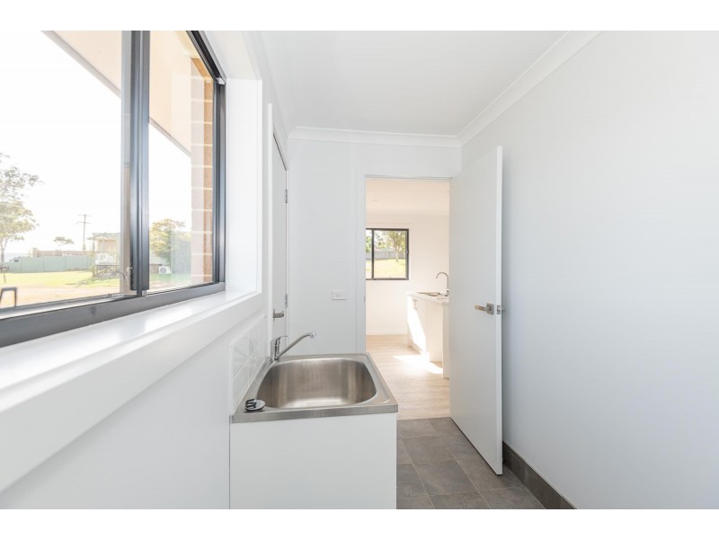 20 Joy Place, Moruya NSW 2537