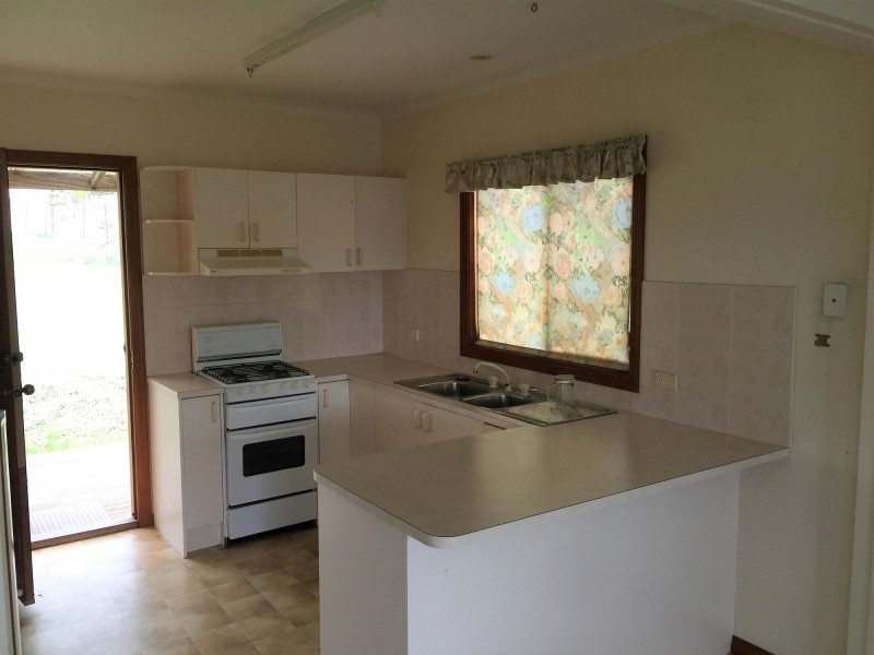 28 Noads Drive, Moruya NSW 2537