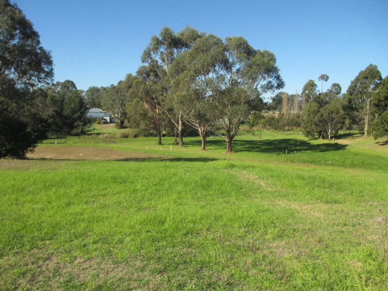13 Patterson Close, Moruya NSW 2537