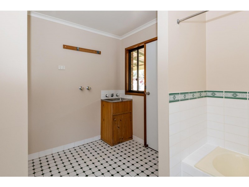 65 Hawdon Street, Moruya NSW 2537
