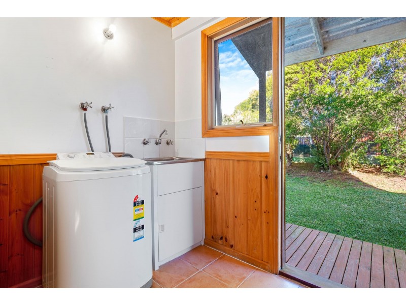 12 Jennifer Place, Moruya Heads NSW 2537