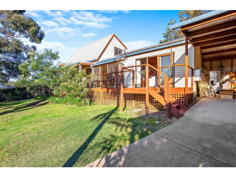 12 Jennifer Place, Moruya Heads NSW 2537