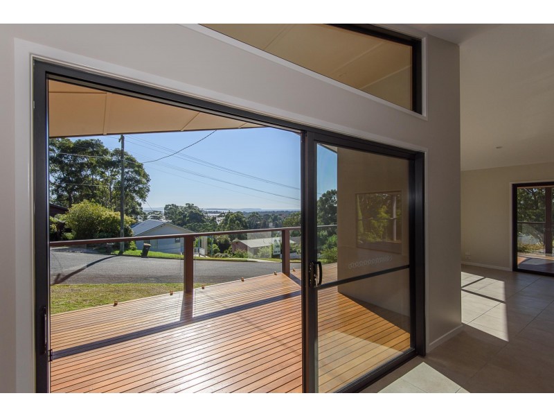 5 Dell Parade, Moruya Heads NSW 2537