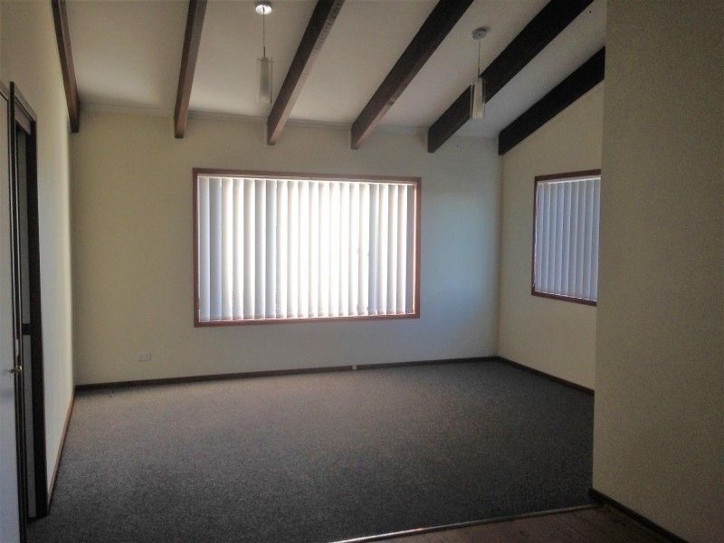 2 Woodbridge Ave, Moruya NSW 2537