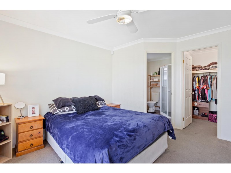 28 Yarralumla Crescent, Tomakin NSW 2537