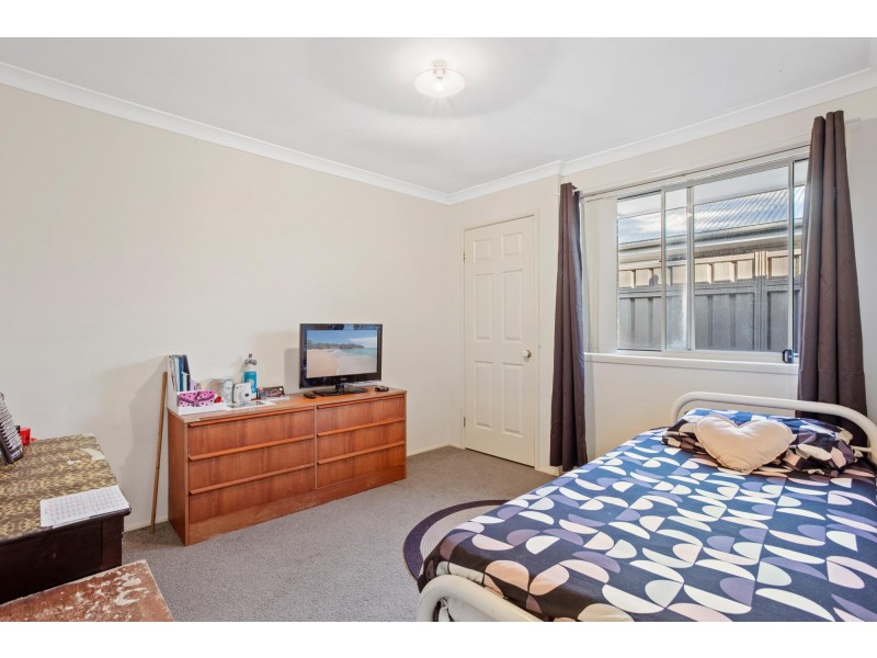 28 Yarralumla Crescent, Tomakin NSW 2537