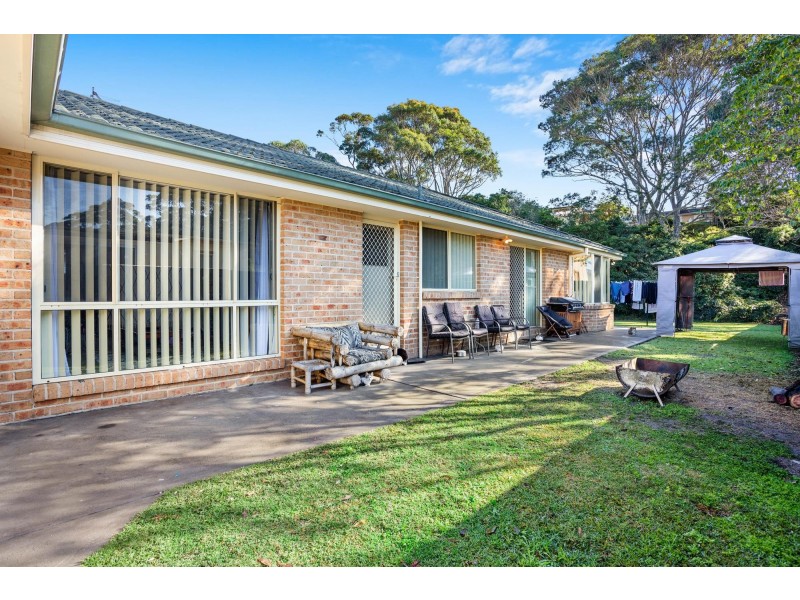 28 Yarralumla Crescent, Tomakin NSW 2537
