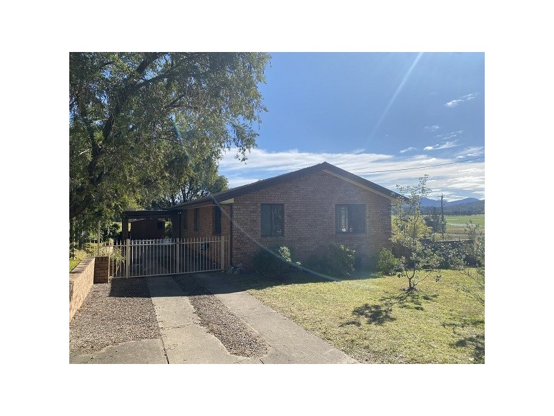 3 Hawdon St, Moruya NSW 2537