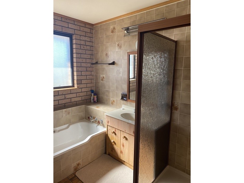 3 Hawdon St, Moruya NSW 2537