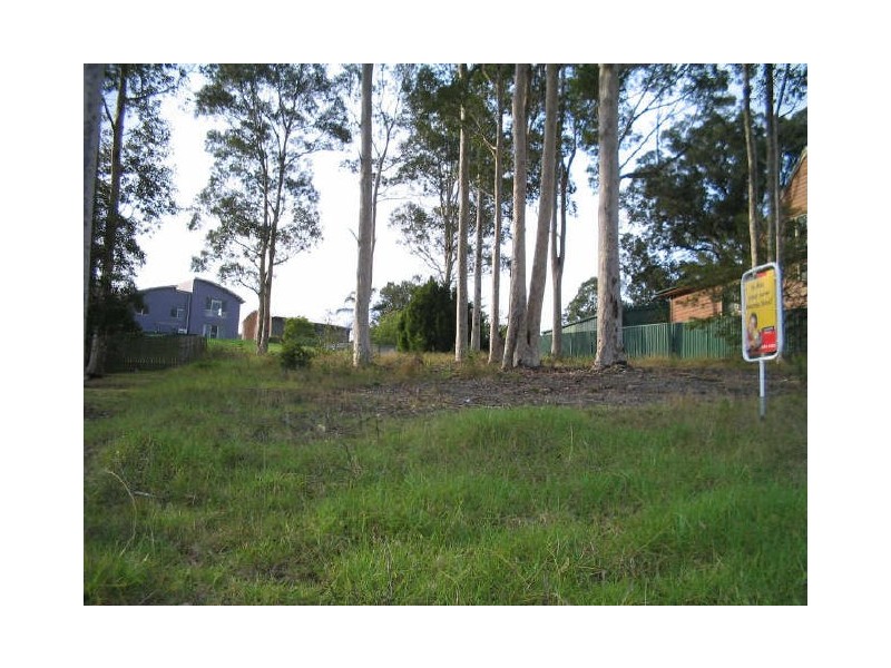 13 Renee Crescent, Moruya Heads NSW 2537