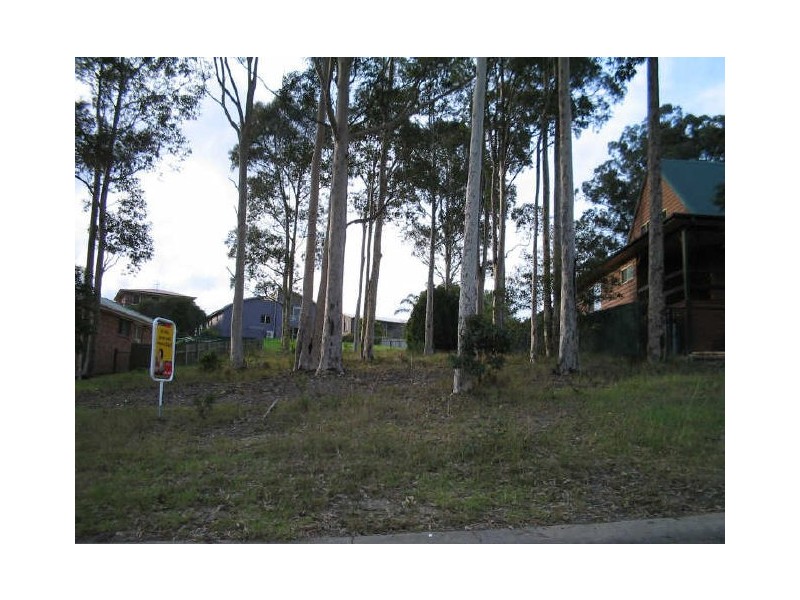 13 Renee Crescent, Moruya Heads NSW 2537