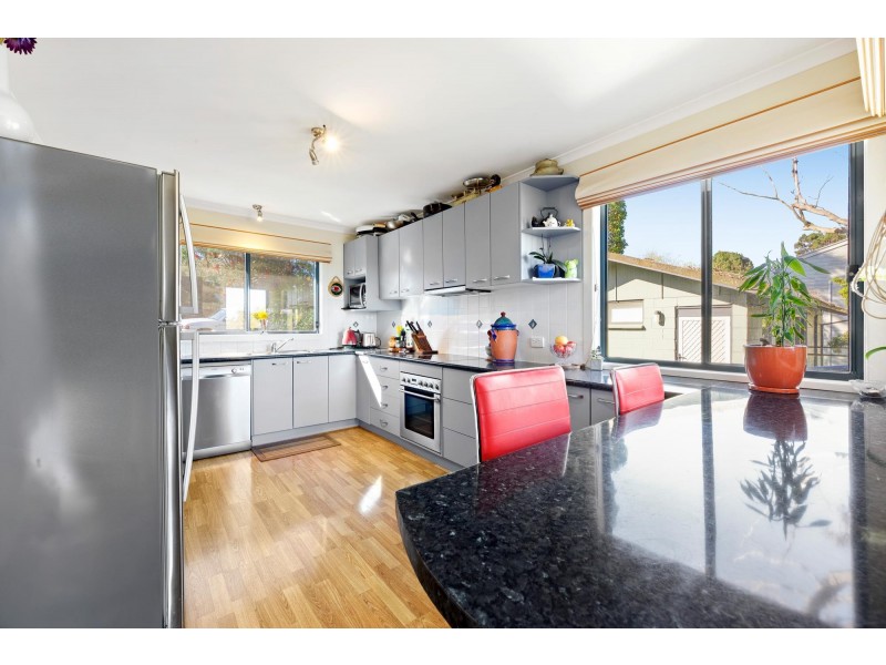 11 Forest Parade, Tomakin NSW 2537