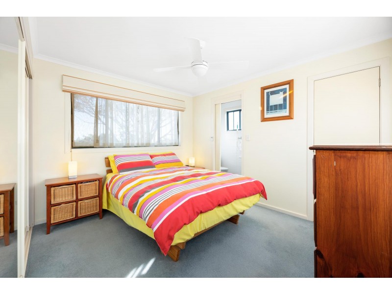 11 Forest Parade, Tomakin NSW 2537