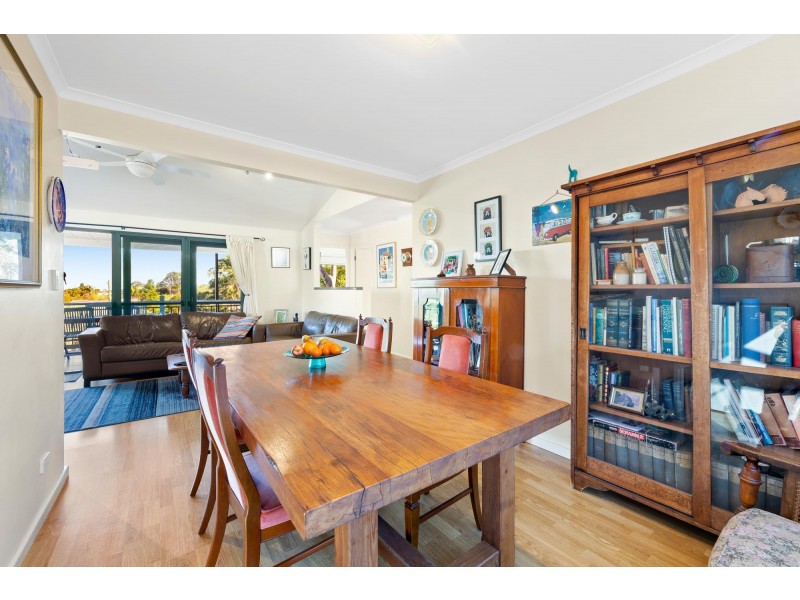 11 Forest Parade, Tomakin NSW 2537