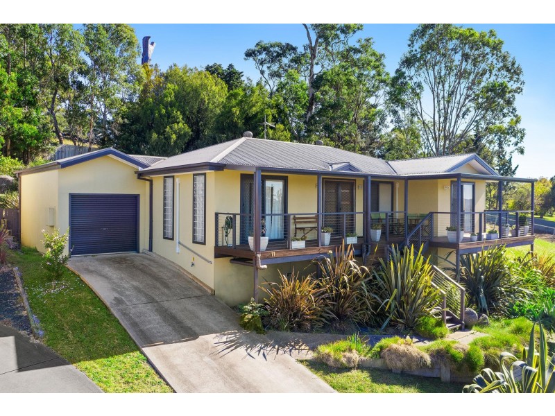11 Pioneer Road, Moruya NSW 2537