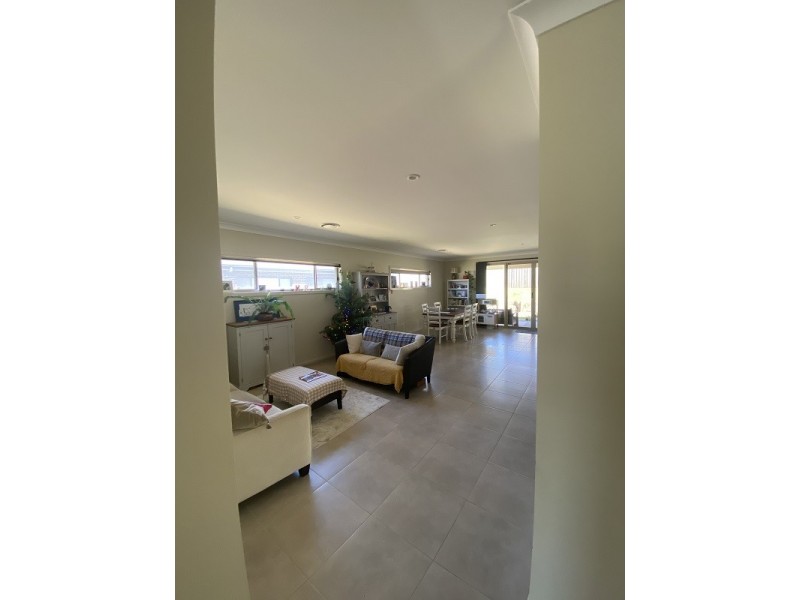 13 Ocean View Way, Tomakin NSW 2537