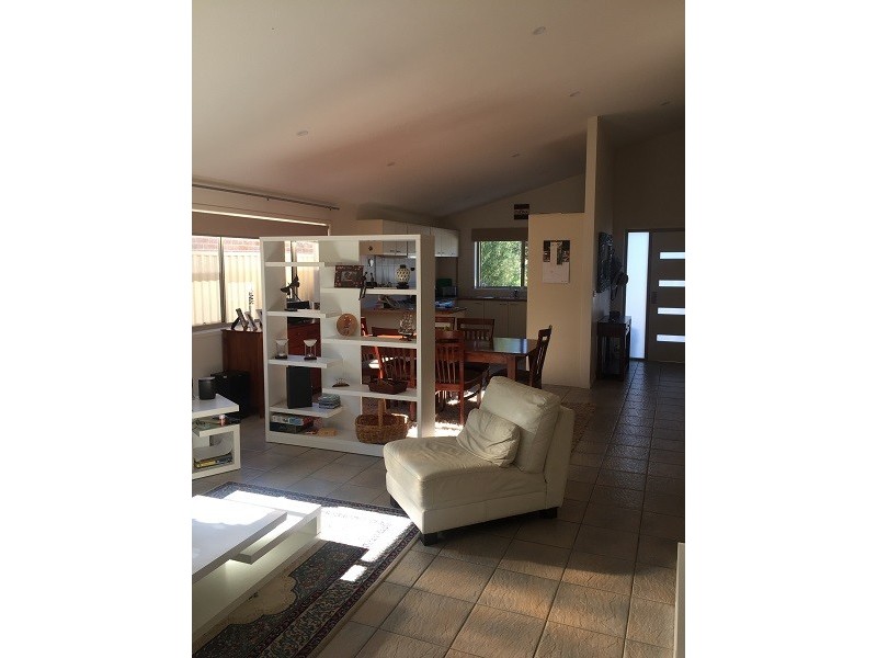1/13 Suzanne Way, Broulee NSW 2537