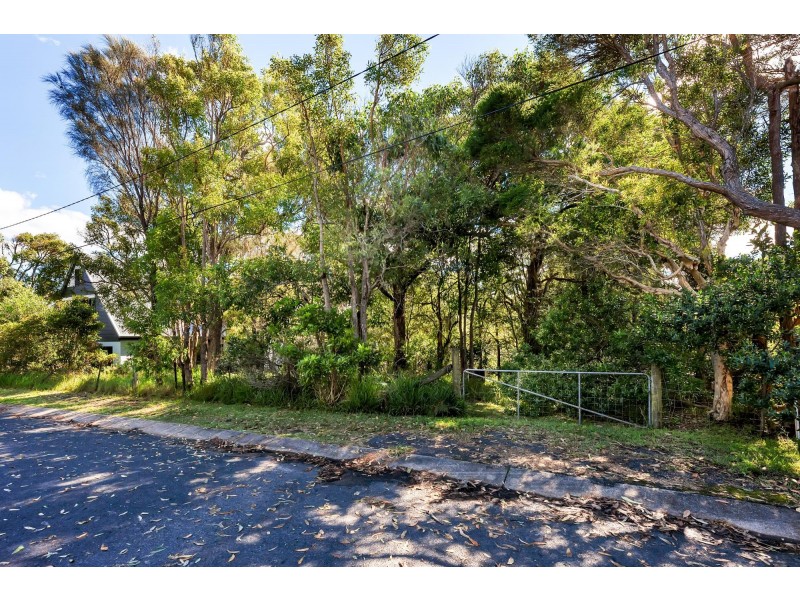 16 Point Parade, Congo NSW 2537