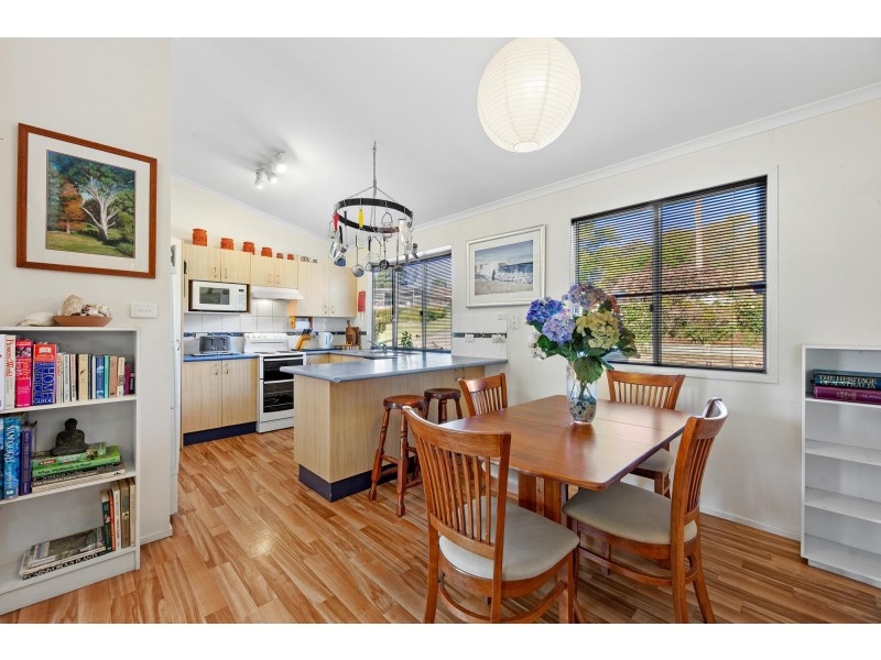 2 Ryan Place, Moruya NSW 2537