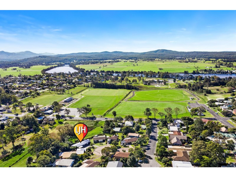 2 Ryan Place, Moruya NSW 2537