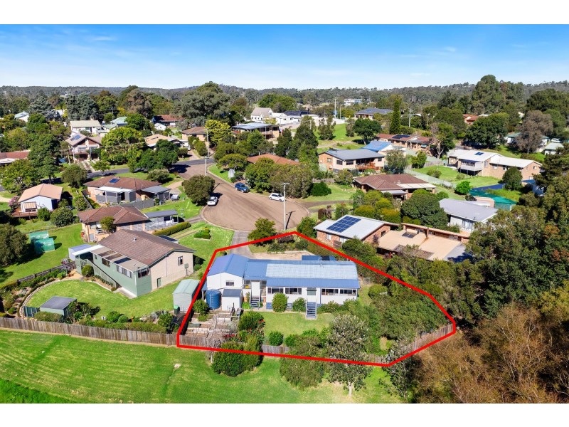 2 Ryan Place, Moruya NSW 2537