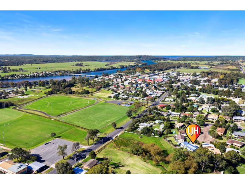 2 Ryan Place, Moruya NSW 2537