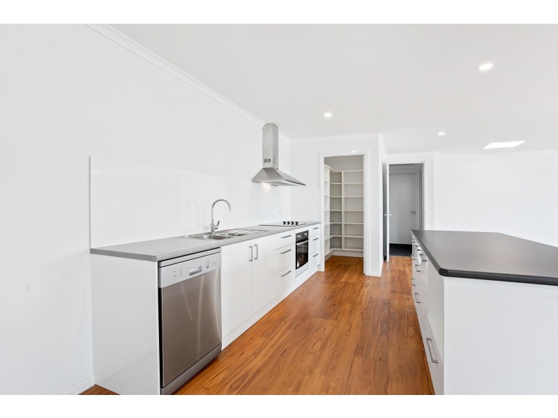 5 Swan Ridge Place, Moruya NSW 2537