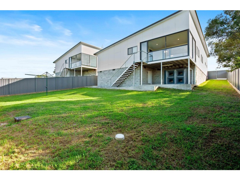 5 Swan Ridge Place, Moruya NSW 2537