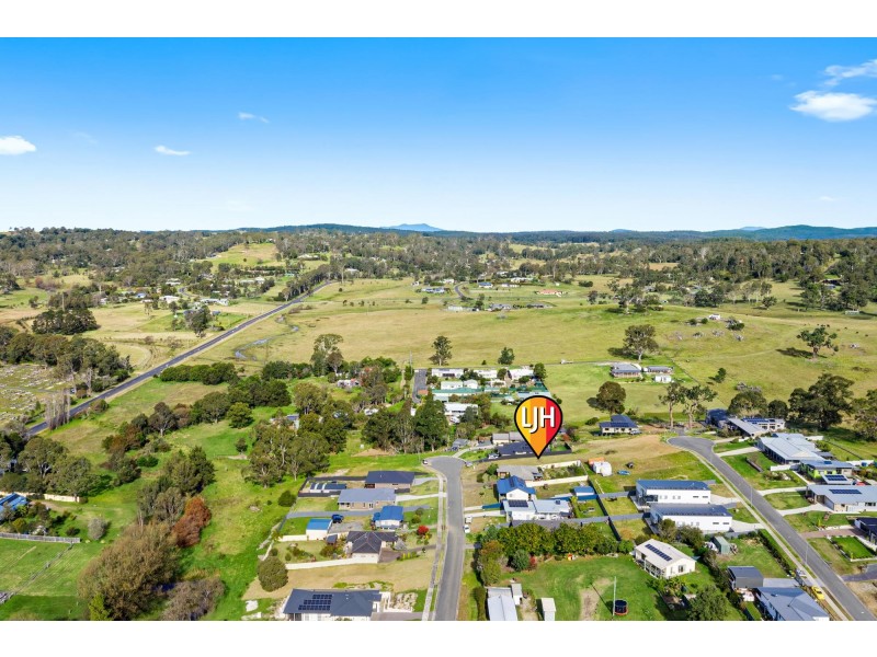 16 Patterson Close, Moruya NSW 2537