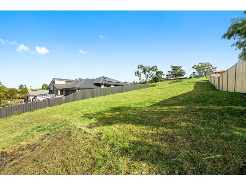 16 Patterson Close, Moruya NSW 2537