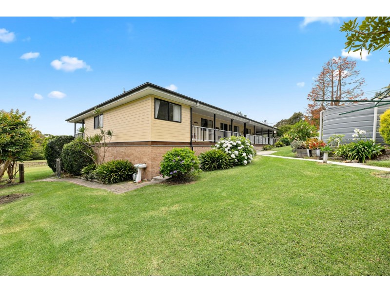 3 Bootman Place, Moruya NSW 2537