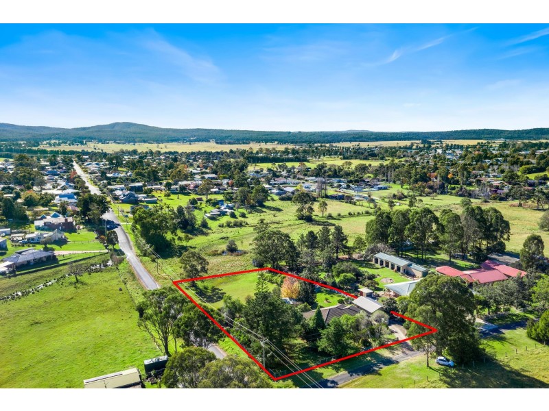 2 Albert Street, Moruya NSW 2537