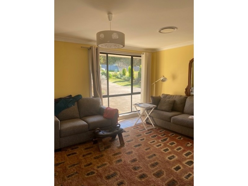 7 Patterson Close, Moruya NSW 2537