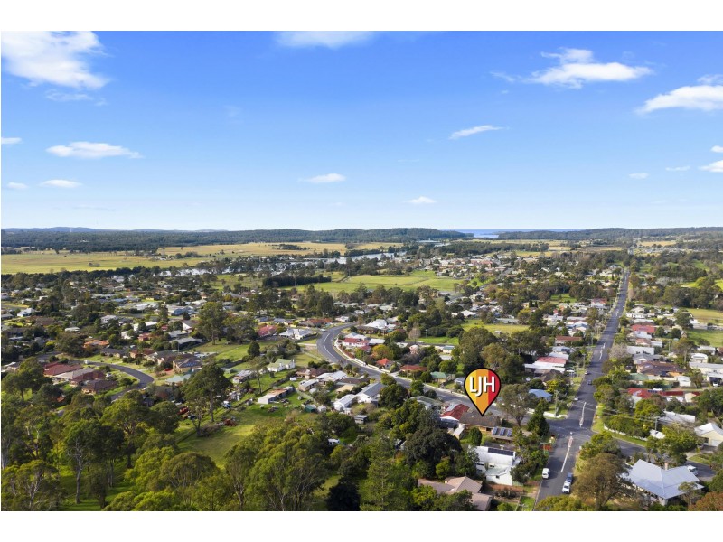 19 Luck Street, Moruya NSW 2537