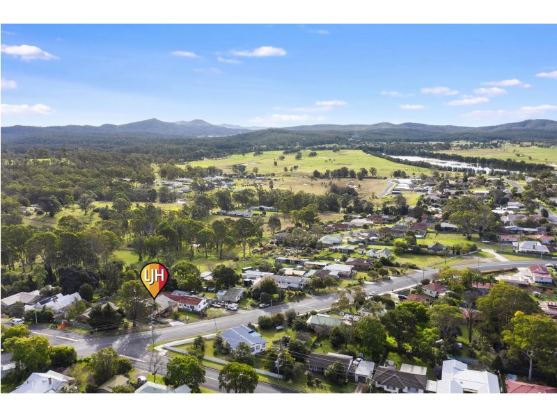 19 Luck Street, Moruya NSW 2537