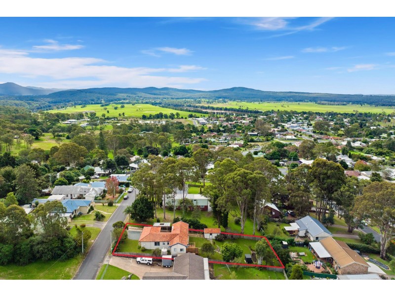 14 Emmott Street, Moruya NSW 2537