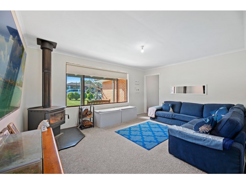 19 Shore Street, Moruya NSW 2537