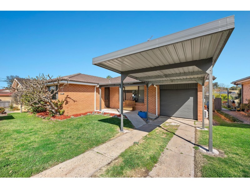 19 Shore Street, Moruya NSW 2537